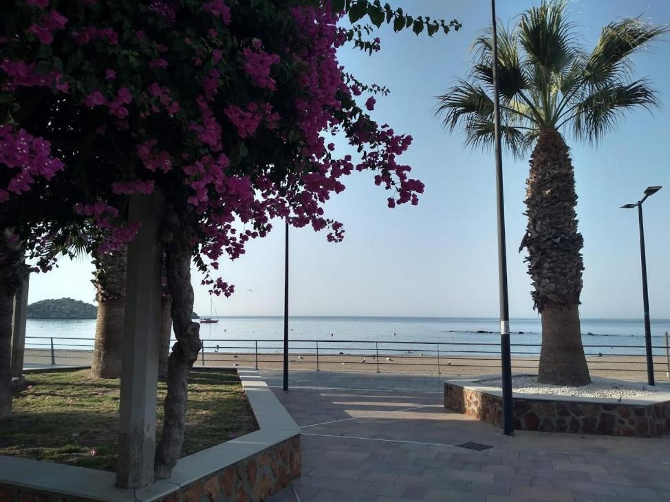 Aguilas Playa Exterior photo